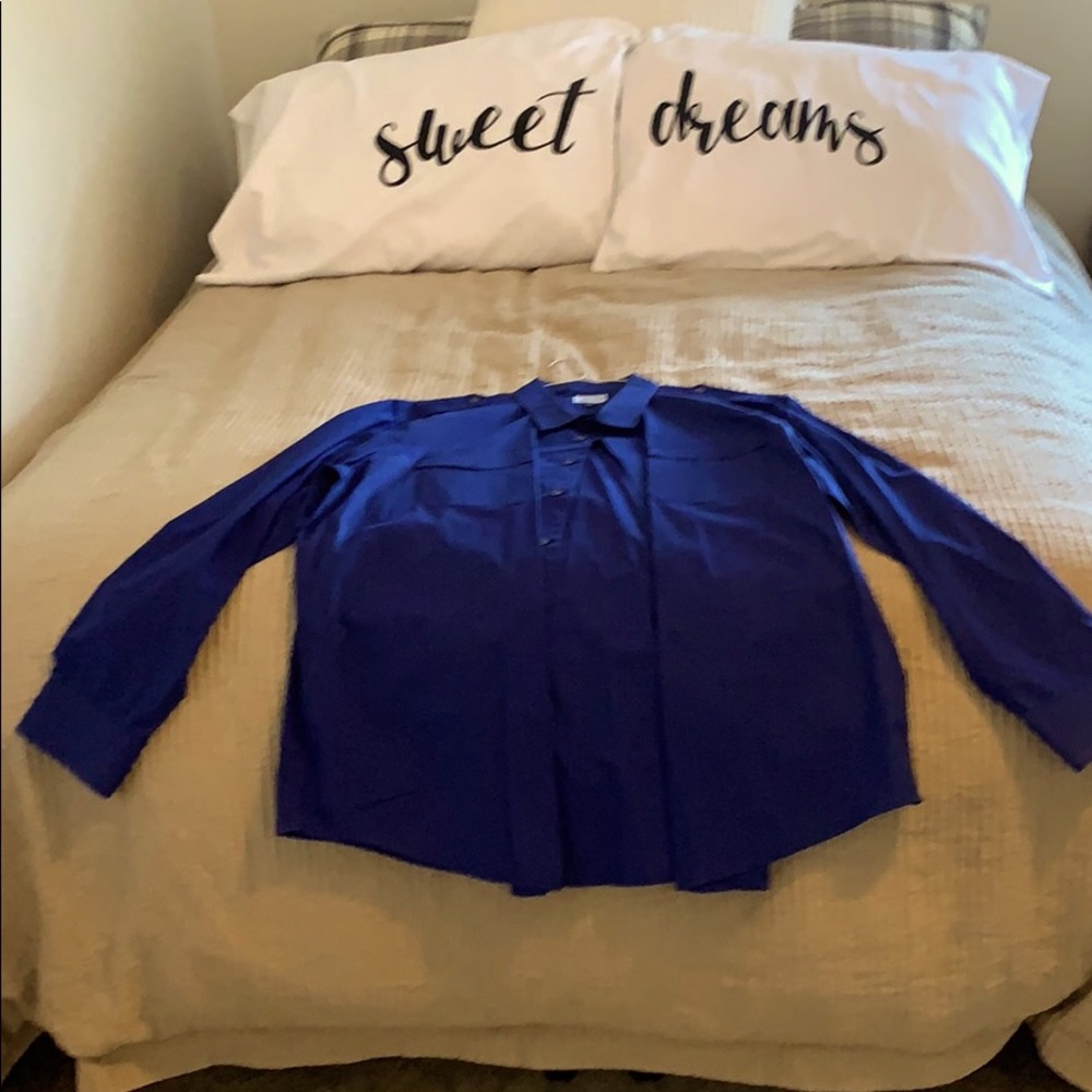 XXL BLUE BUTTON DOWN